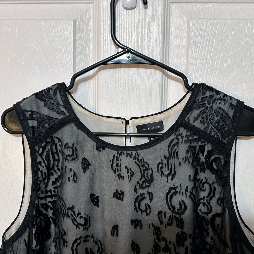 The Limited Large Sleeveless Black Lace Over Cream Shell - Picture 2 of 5